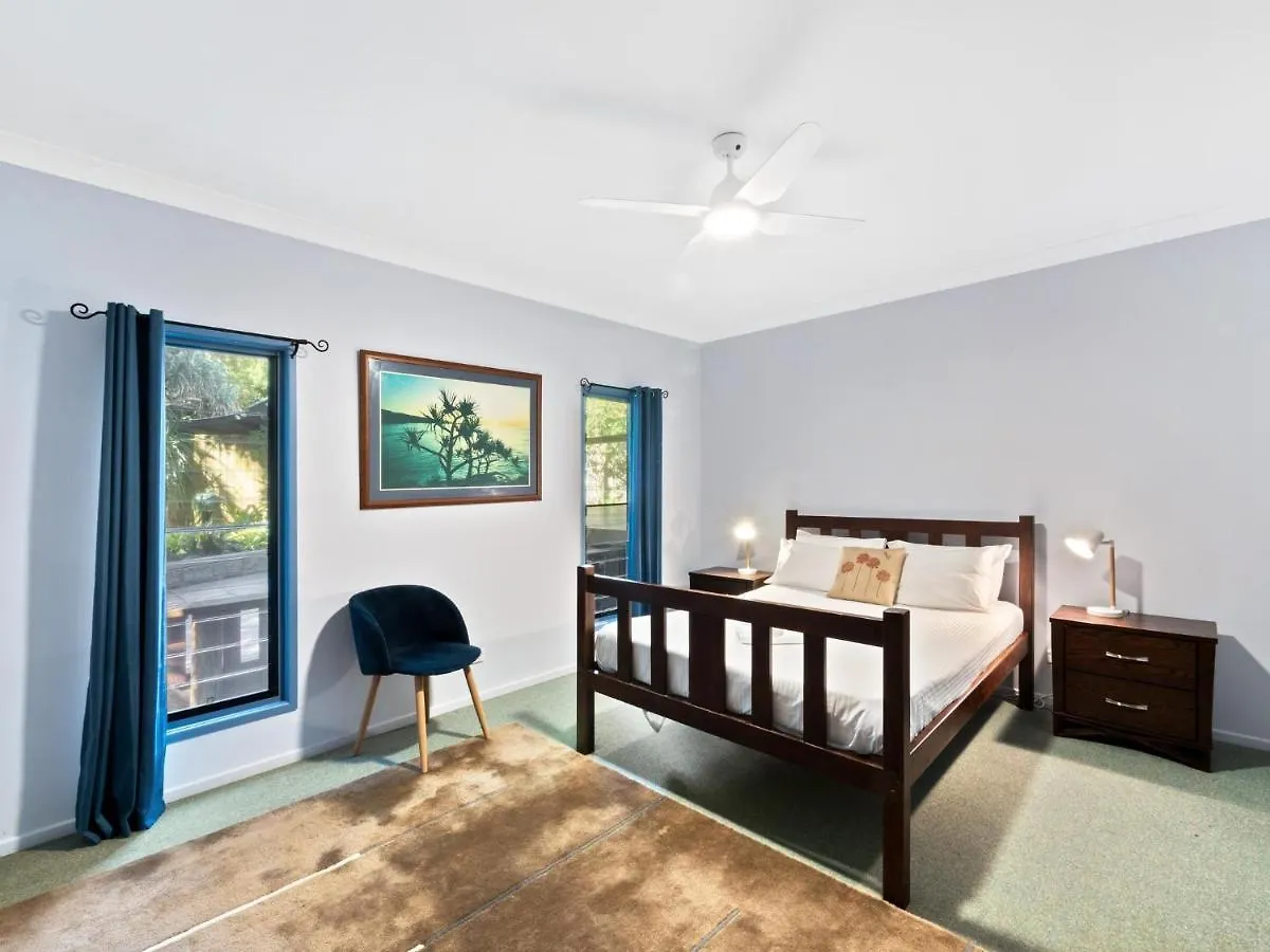 Flipper Beach House By Discover Stradbroke 波因特卢考特 度假居